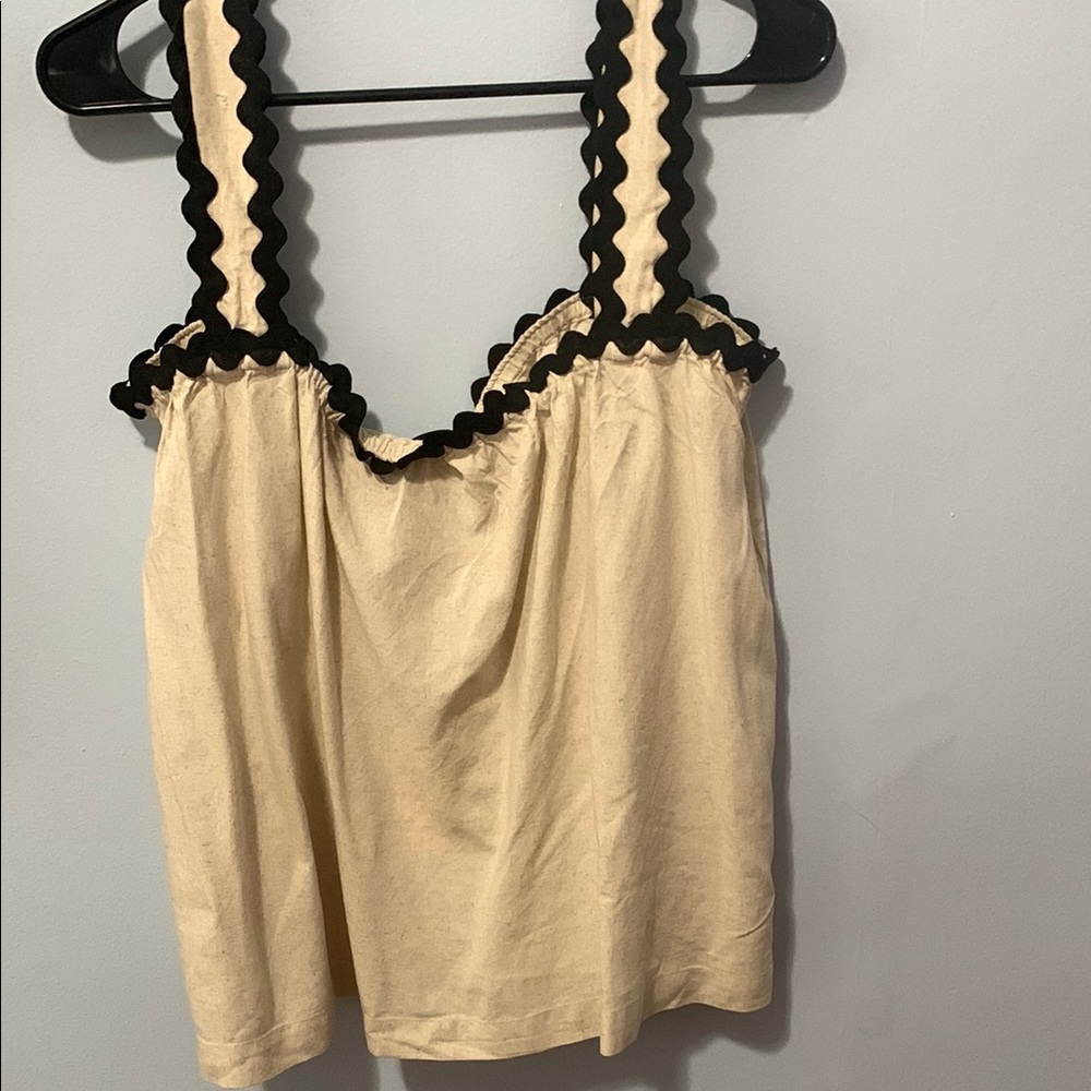 4our dreamers NWT Borge and black tank top